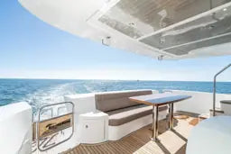 Sunbird 72 photo 26