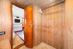 Sunbird 72 photo 30