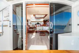 Sunbird 72 photo 36